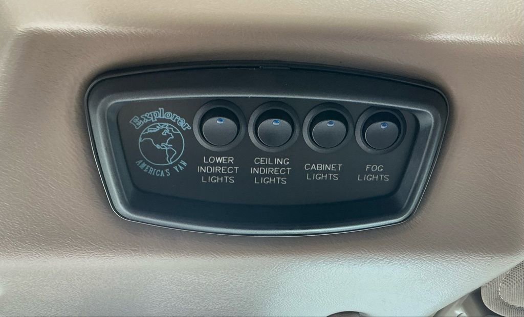 Used 2022 Chevrolet Express 2500 w/ Enhanced Convenience Package image 47