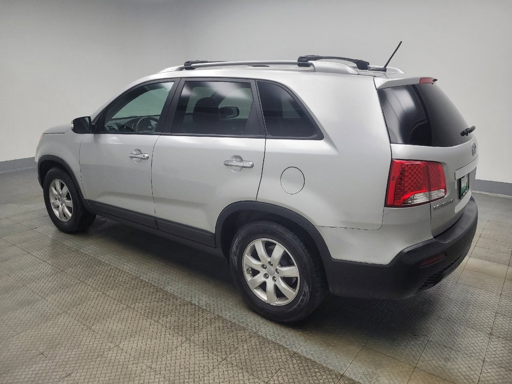 Used 2013 Kia Sorento LX w/ Convenience Pkg image 3