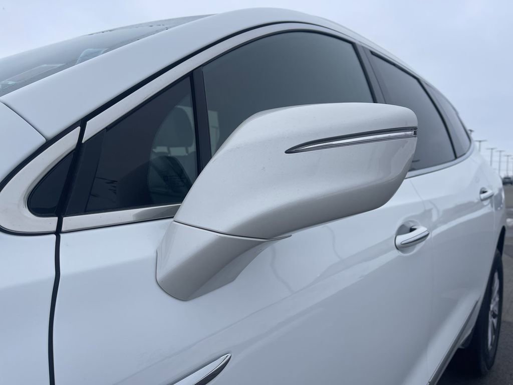 Used 2023 Buick Enclave Essence image 11