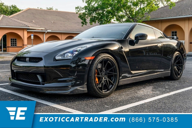 Used 2010 Nissan GT-R Premium AWD/4WD image 1