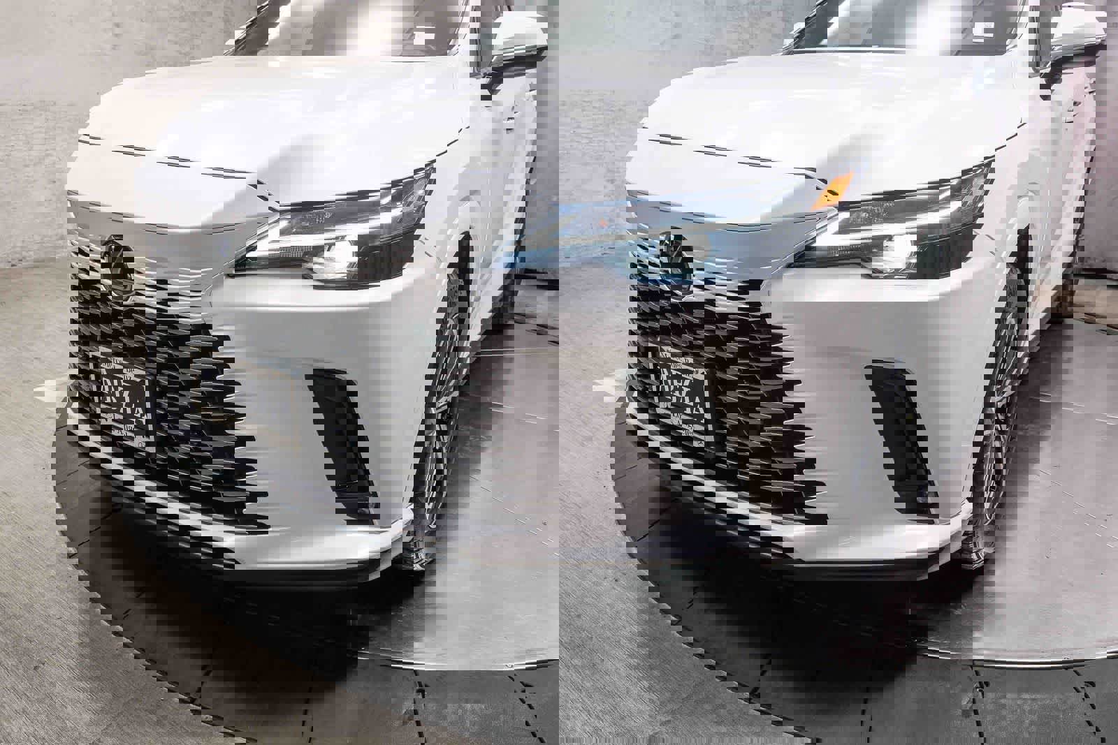 Used 2023 Lexus RX 350 FWD image 9