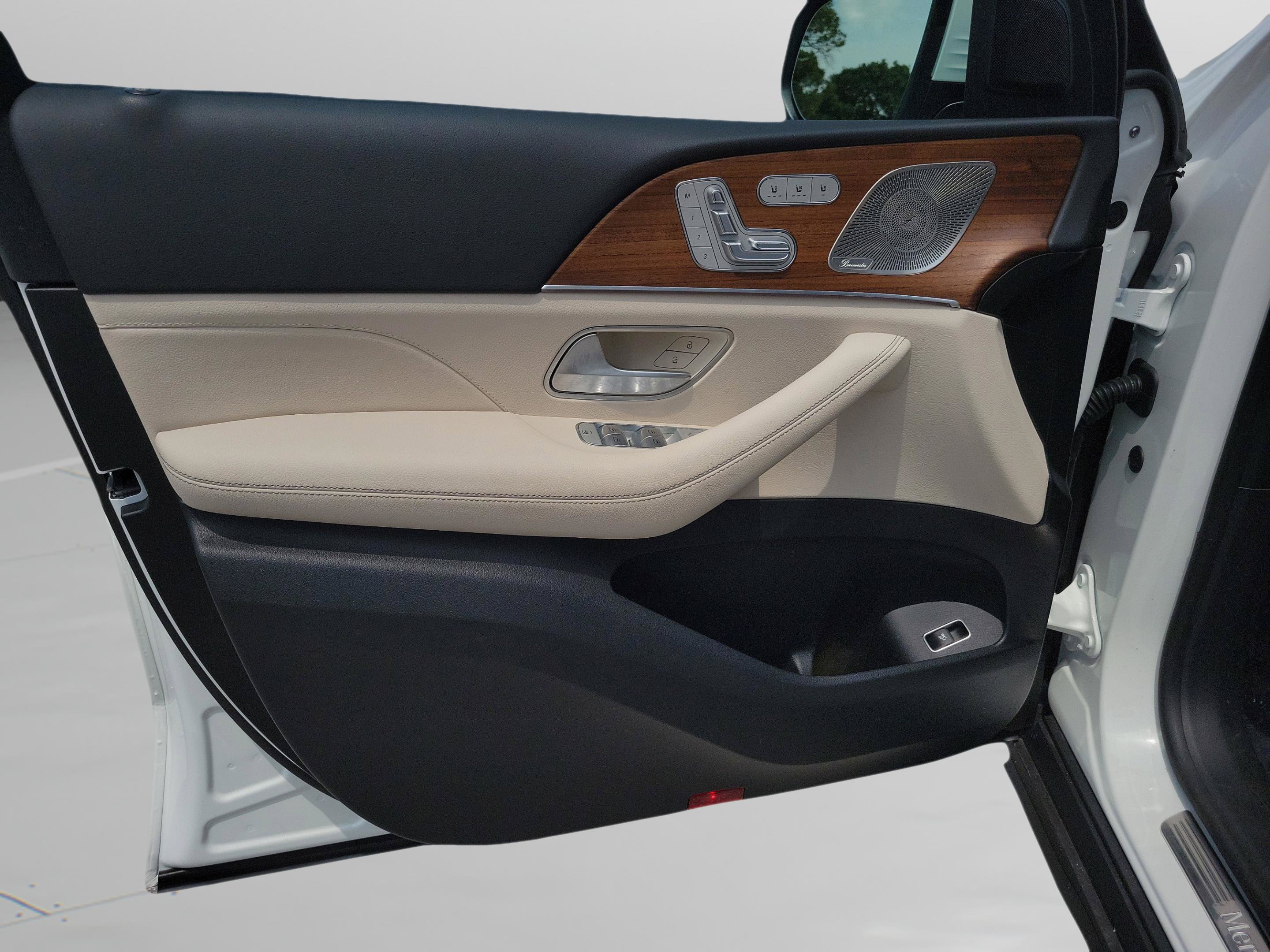 Certified 2026 Mercedes-Benz GLS 450 4MATIC image 21