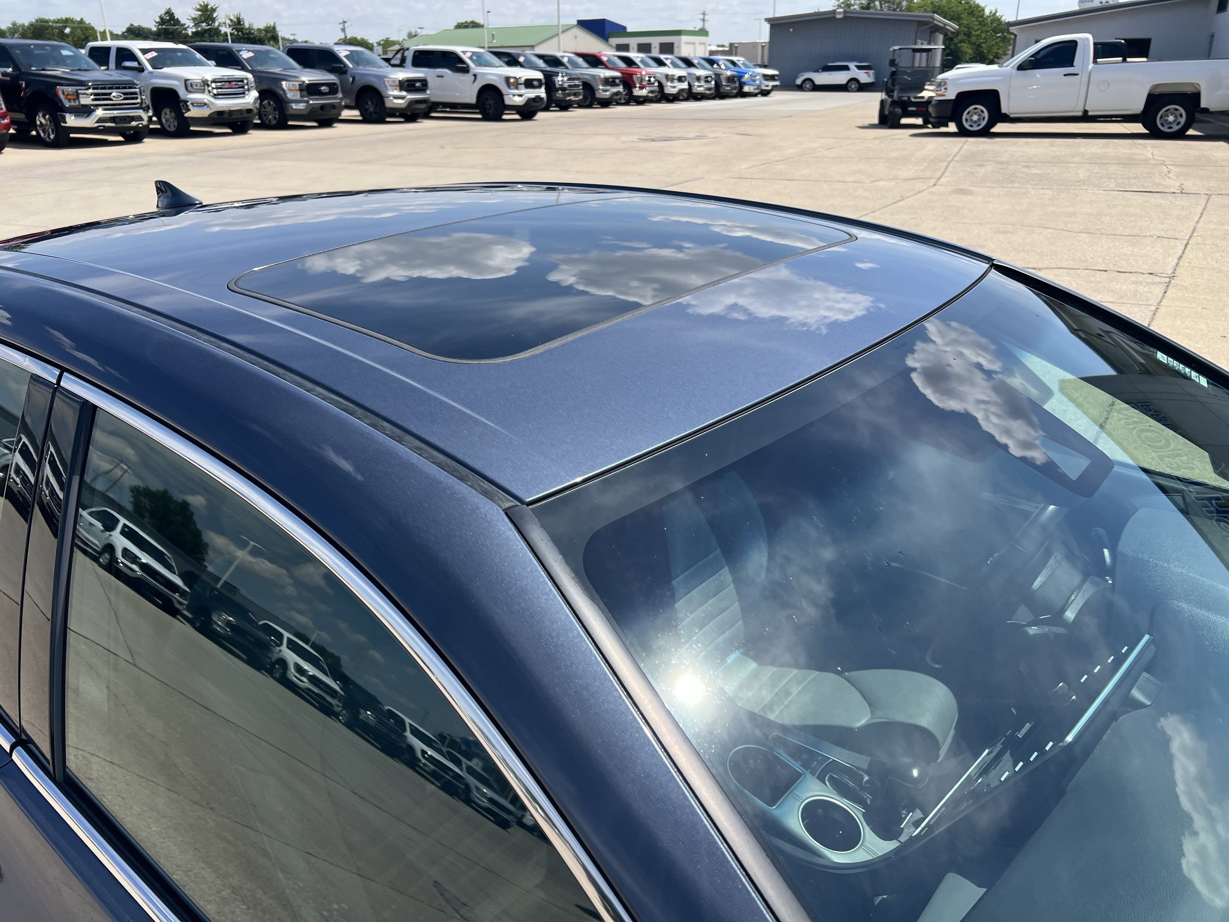 Used 2020 Toyota Avalon XSE w/ All Weather Liner Package FWD image 4