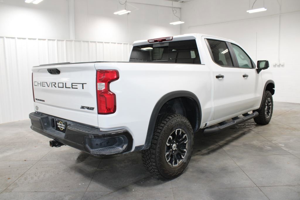 Used 2024 Chevrolet Silverado 1500 ZR2 w/ Technology Package image 9