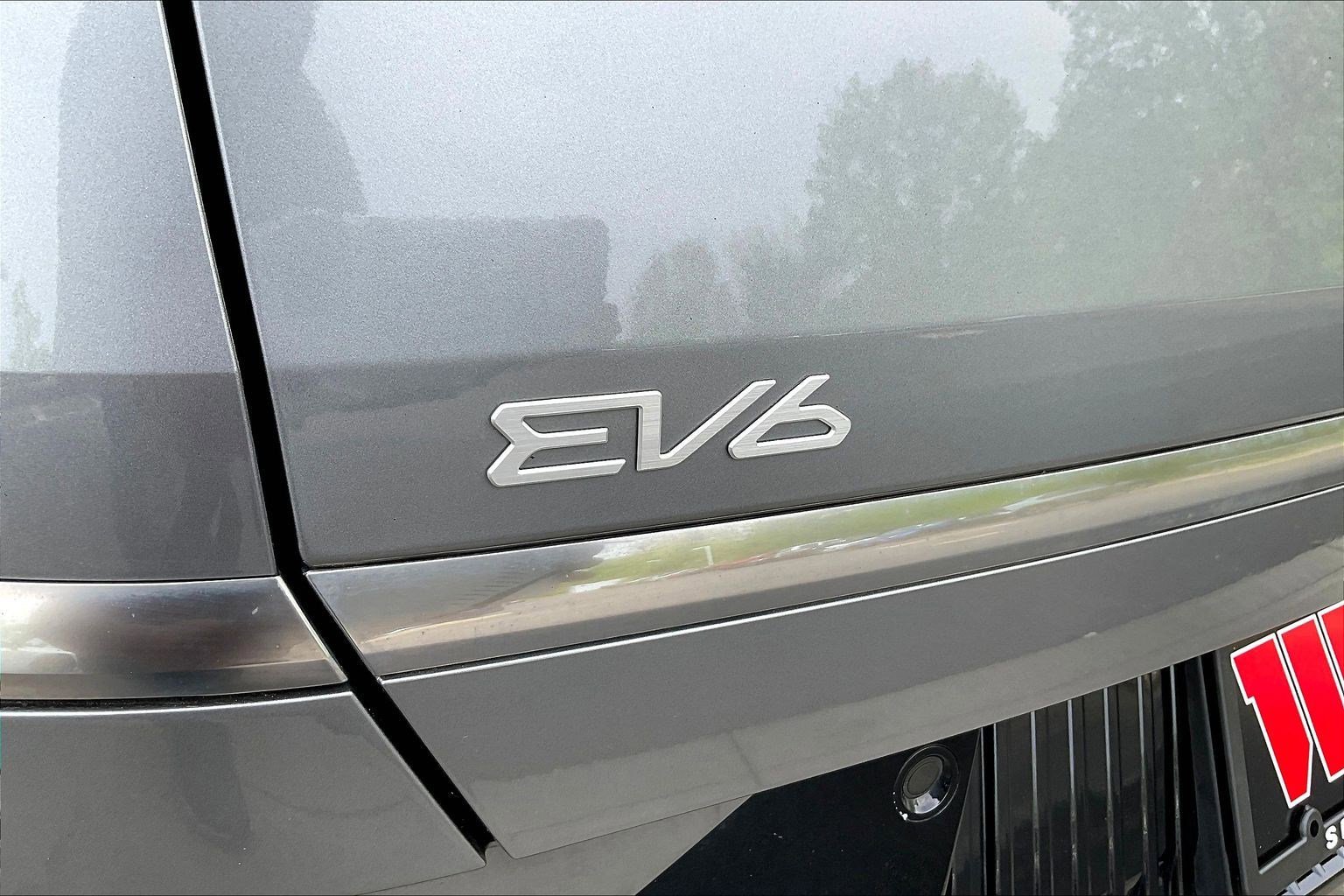 Used 2024 Kia EV6 Wind w/ Wind Technology Package AWD/4WD image 24