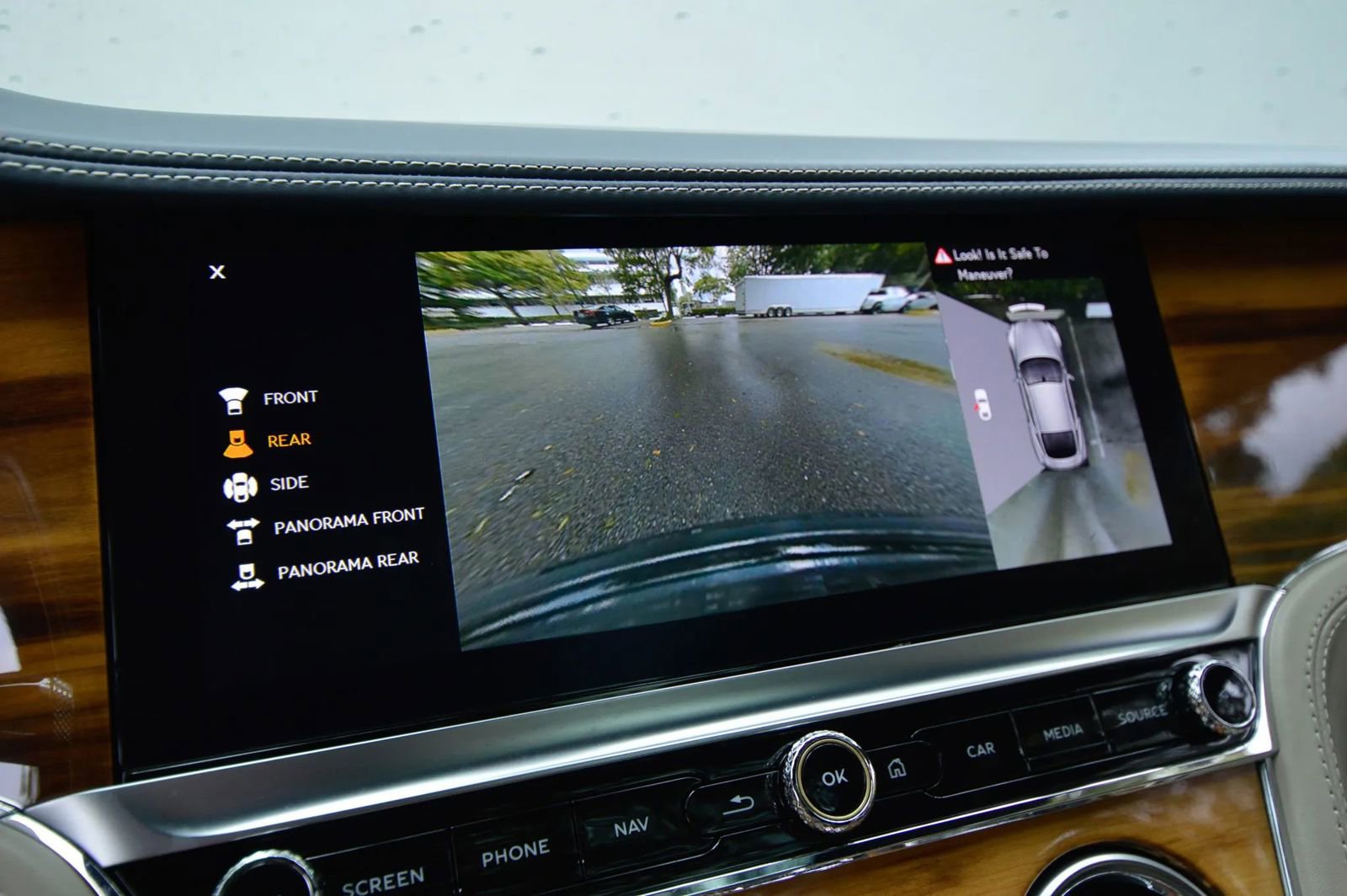 Used 2021 Bentley Continental GT image 38