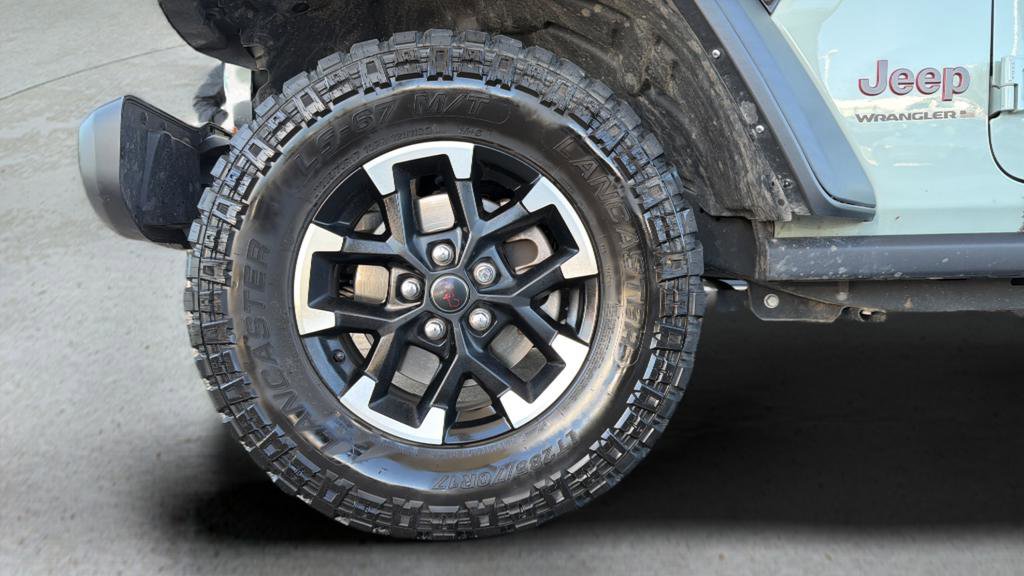 Used 2024 Jeep Wrangler Unlimited Rubicon w/ Technology Group image 25