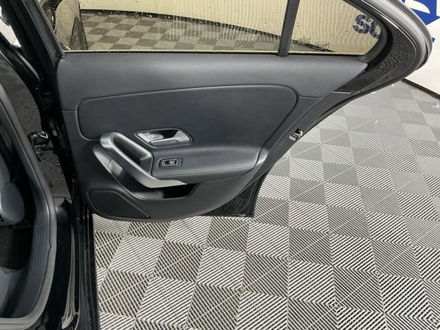 Used 2022 Mercedes-Benz A 220 4MATIC image 13
