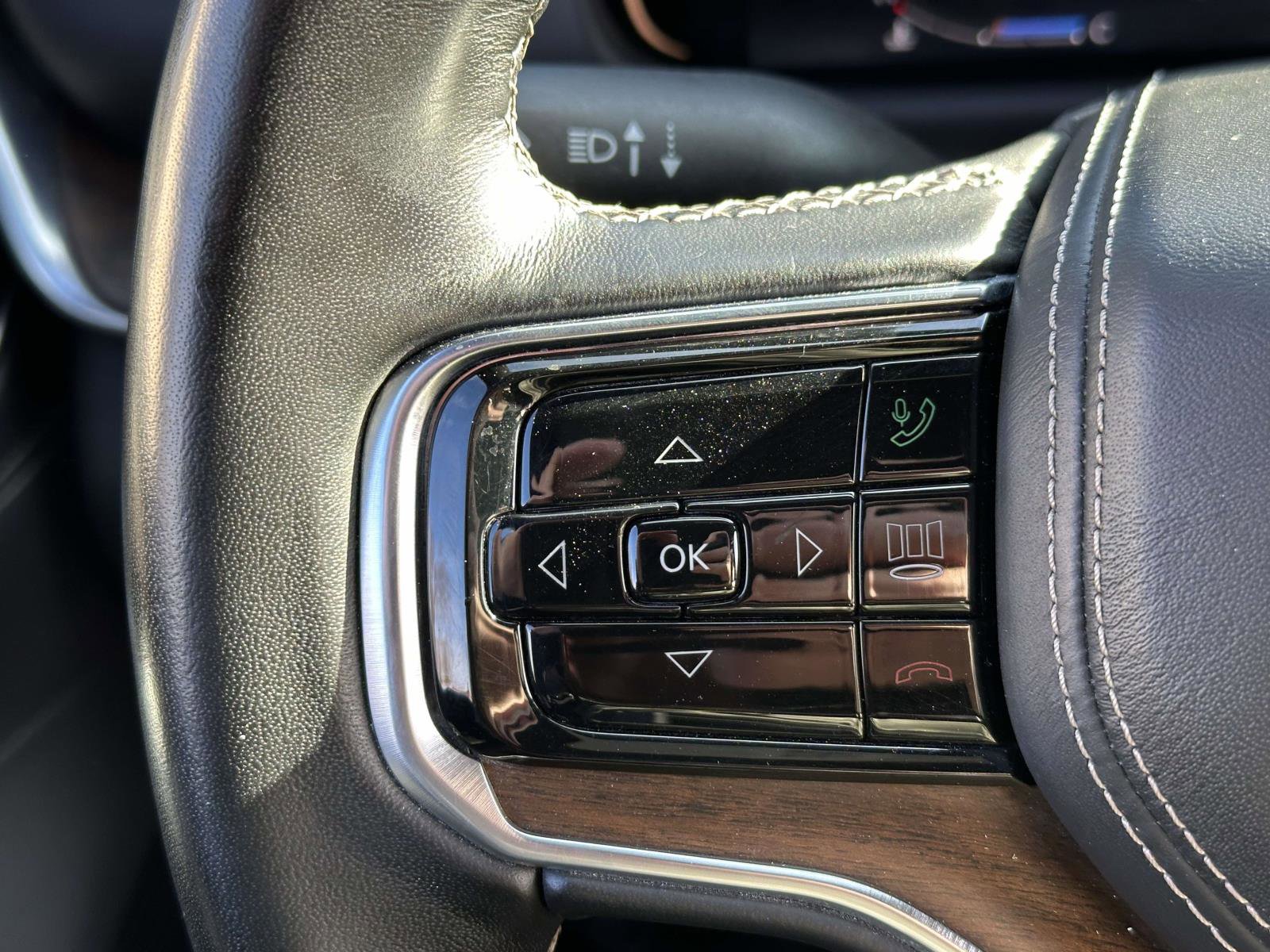 Used 2022 Jeep Grand Wagoneer Series II w/ Premium Group II AWD/4WD image 25