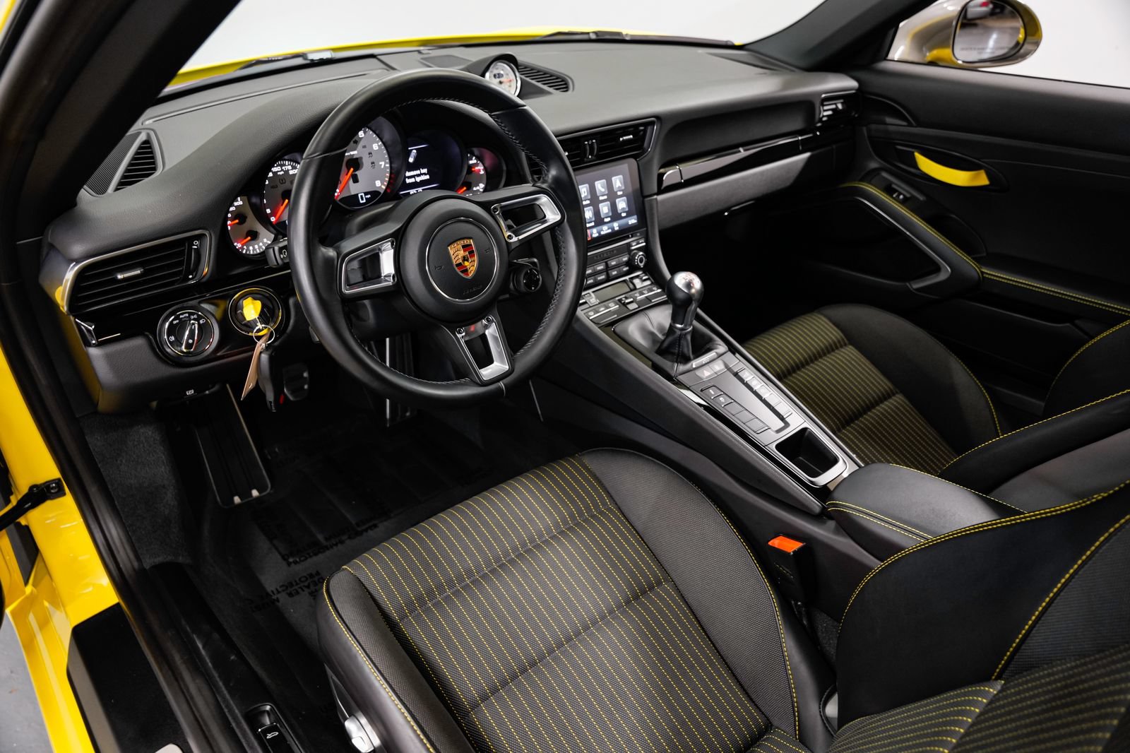 Used 2018 Porsche 911 Carrera T RWD image 10