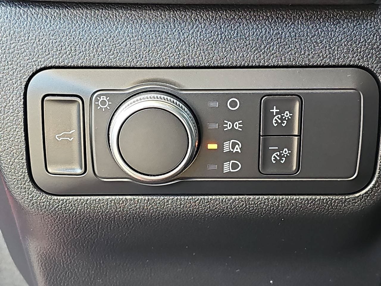 Used 2022 Ford Escape SE w/ SE Sport Appearance Package FWD image 31