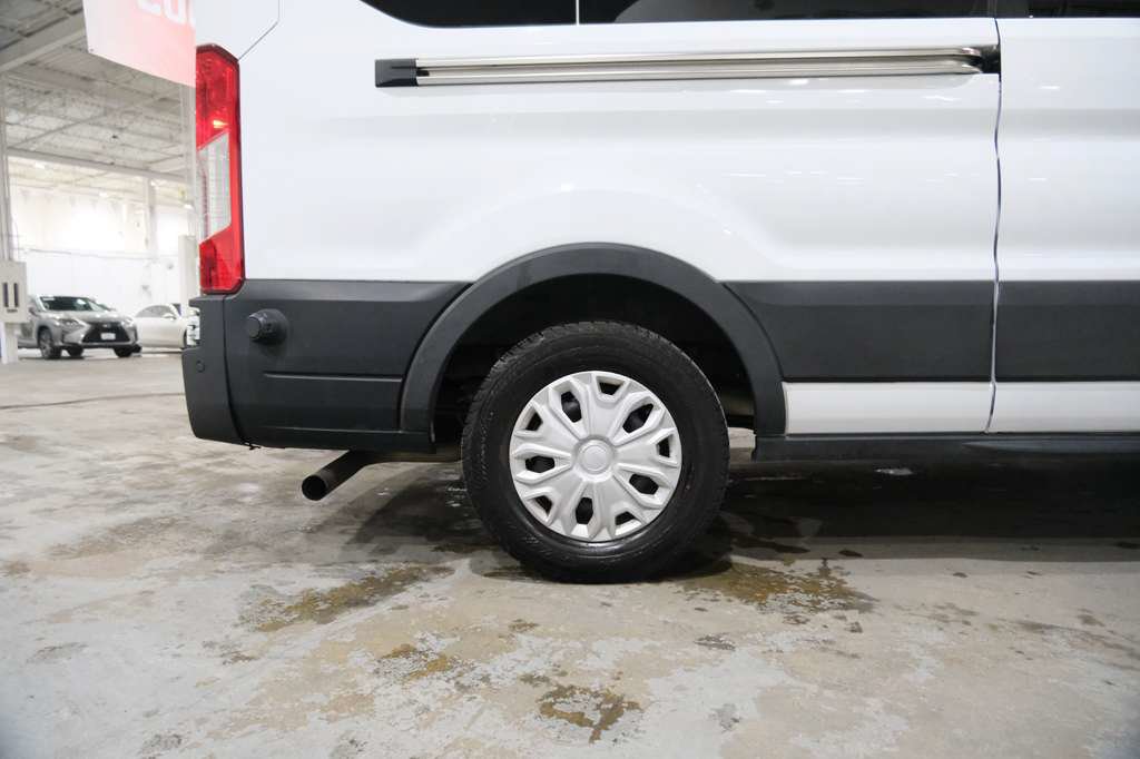 Used 2024 Ford Transit 350 XLT RWD image 12