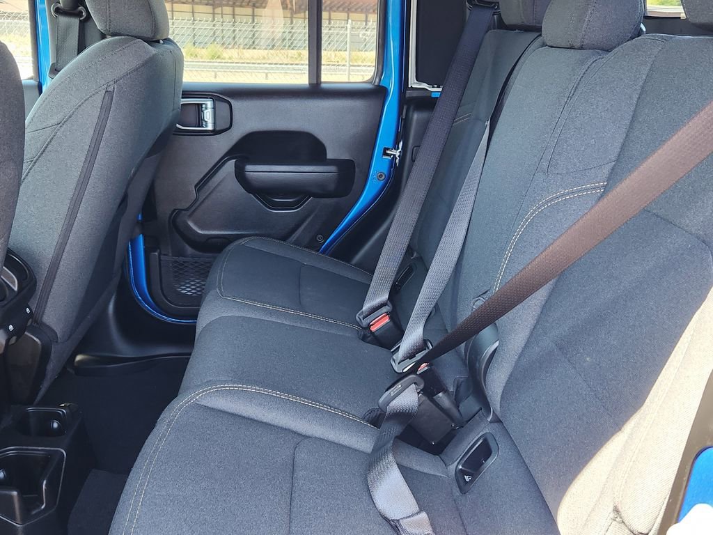 Used 2024 Jeep Gladiator Sport image 11