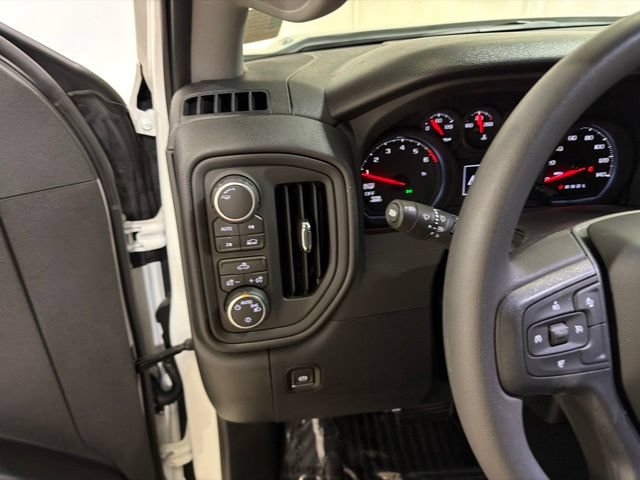 New 2026 Chevrolet Silverado 1500 Custom AWD/4WD image 15
