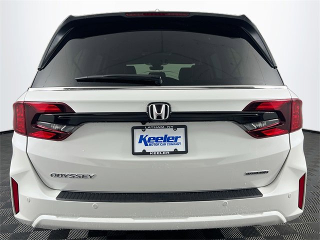 New 2026 Honda Odyssey Touring image 5