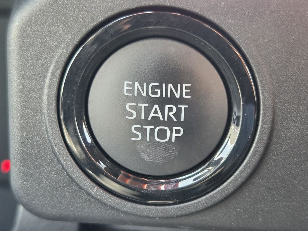 Used 2026 Toyota Tacoma SR5 AWD/4WD image 21