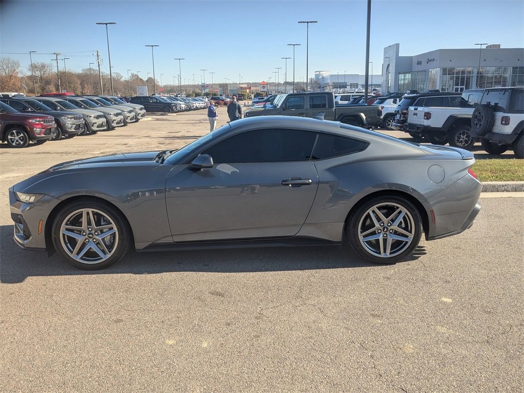 Used 2025 Ford Mustang GT Premium image 2