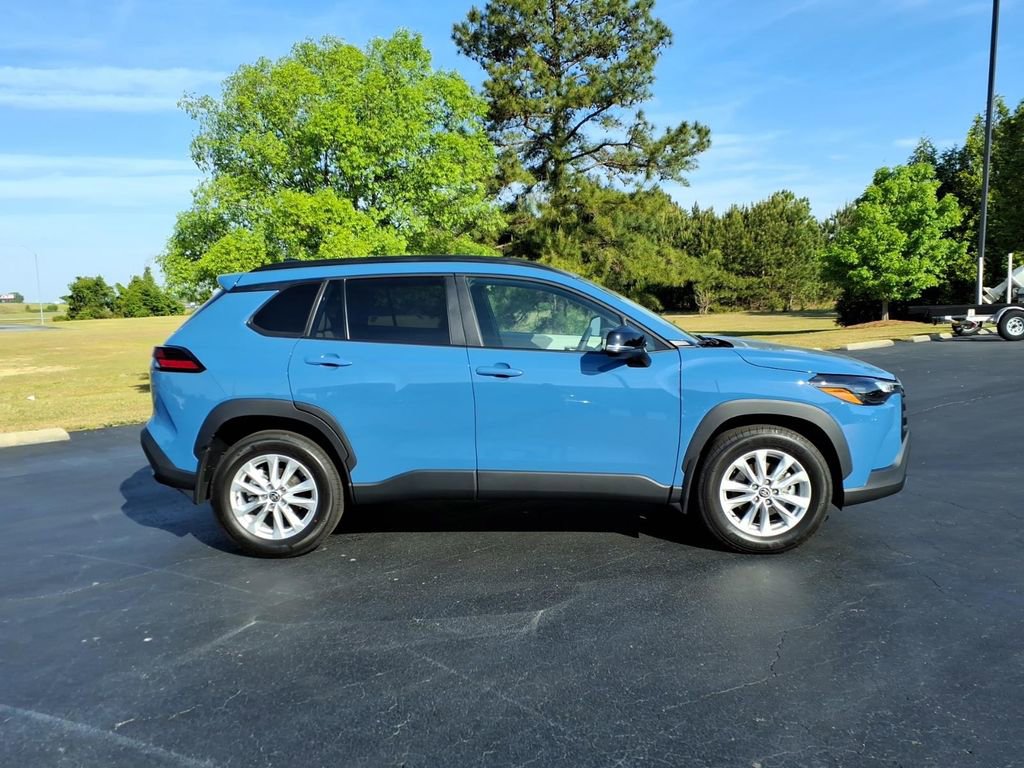 Used 2026 Toyota Corolla Cross LE image 2