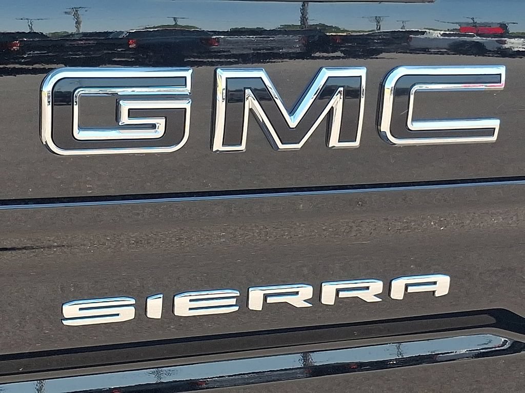 Used 2026 GMC Sierra 1500 AT4 w/ AT4 Premium Package AWD/4WD image 31