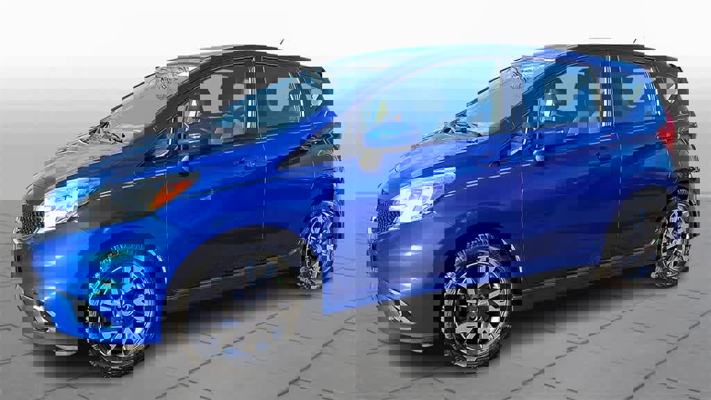 Used 2015 Nissan Versa Note SR w/ SR Convenience Package image 4