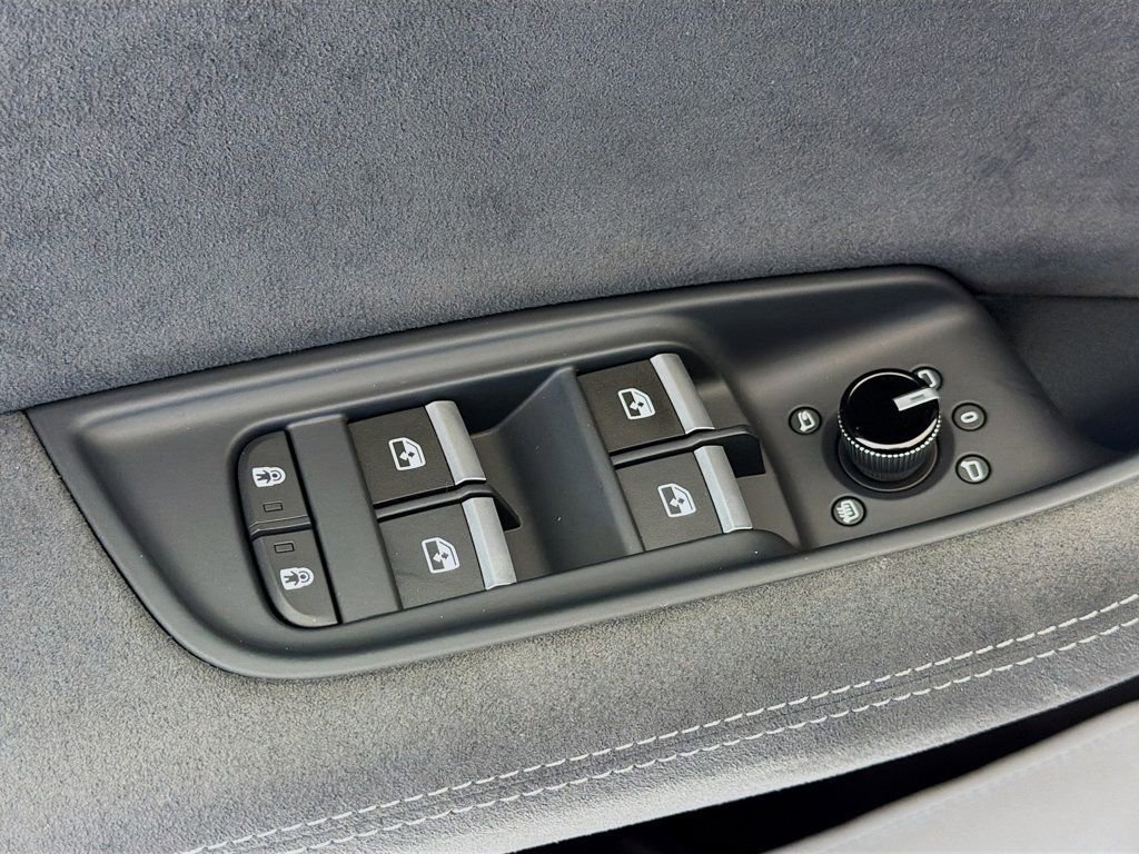 Used 2025 Audi RS Q8 performance image 19