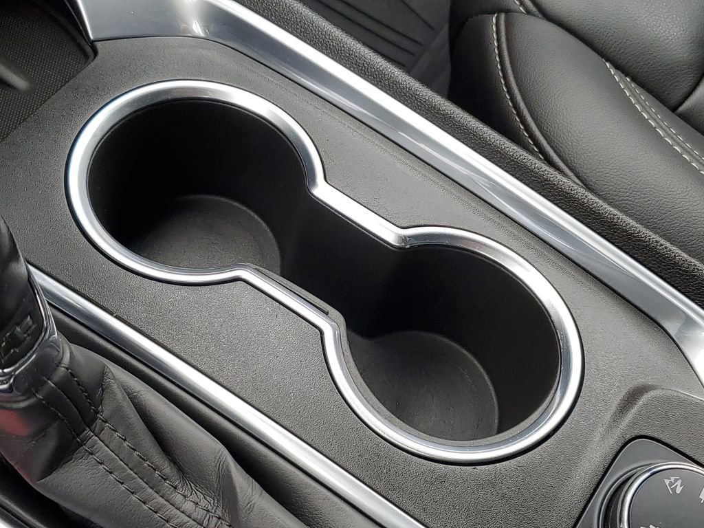 Used 2022 Chevrolet Traverse LT w/ LT Premium Package image 24