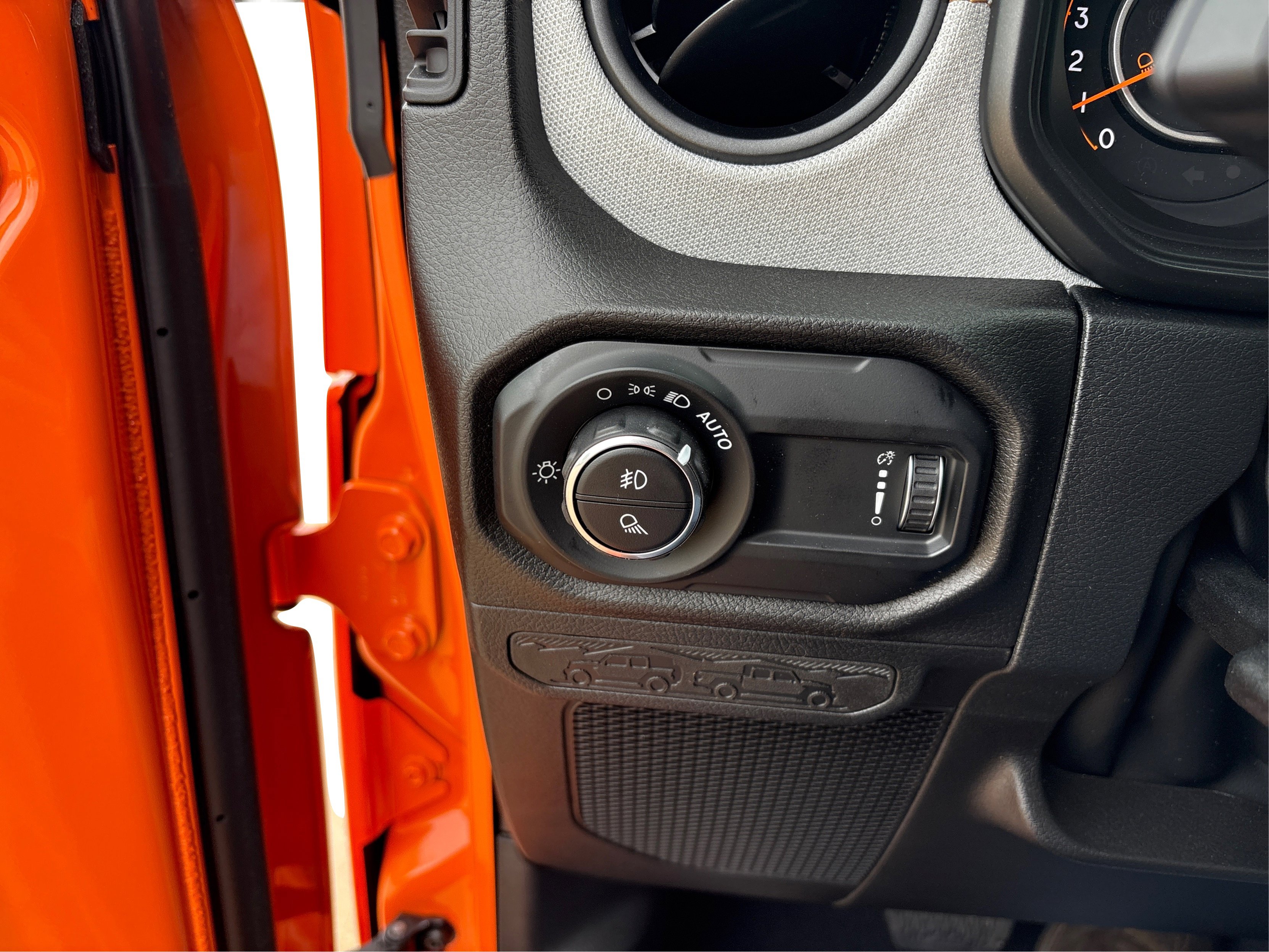 New 2025 Jeep Gladiator Sport image 15