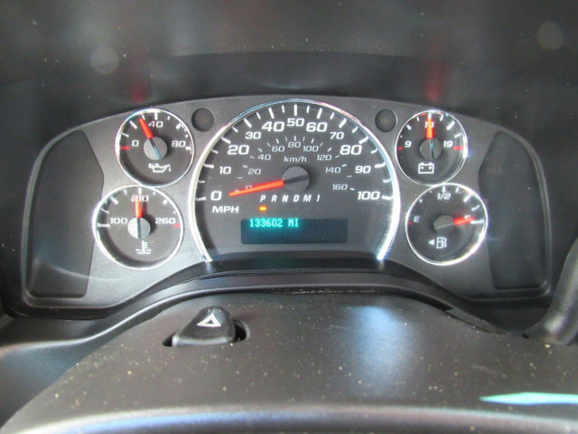 Used 2015 Chevrolet Express 2500 RWD image 32