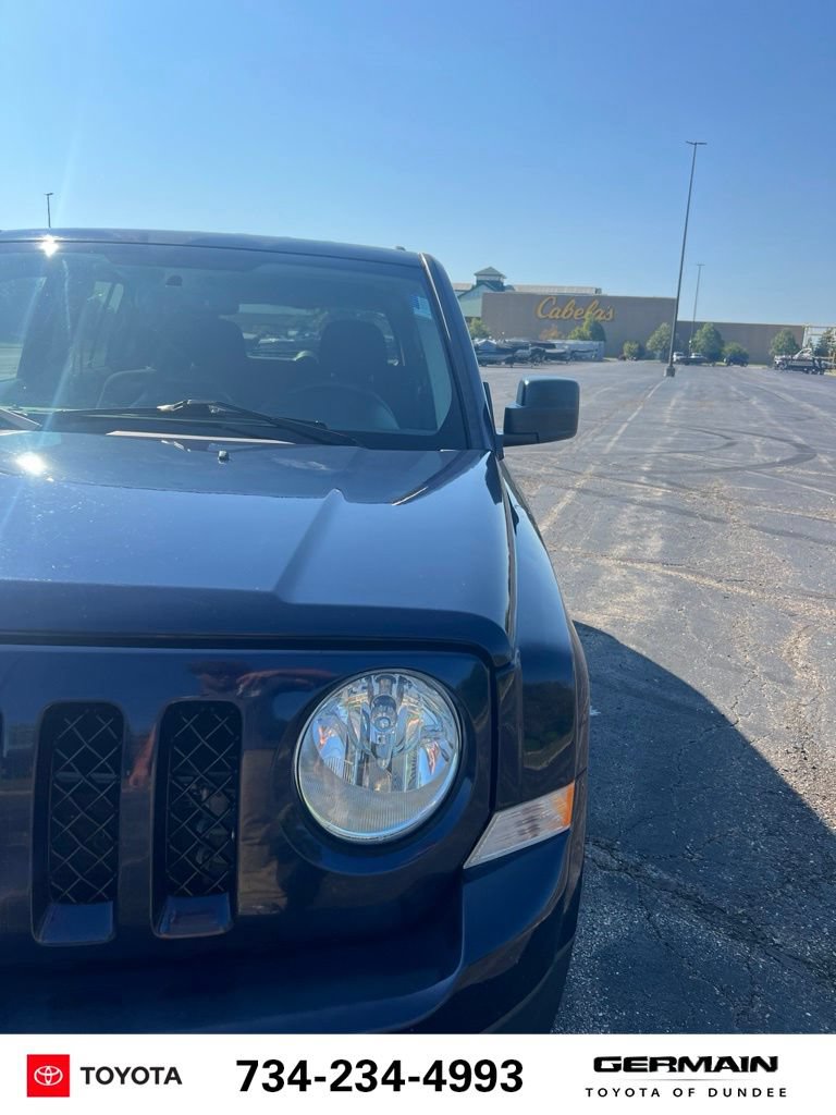 Used 2017 Jeep Patriot Sport w/ Power Value Group FWD image 14