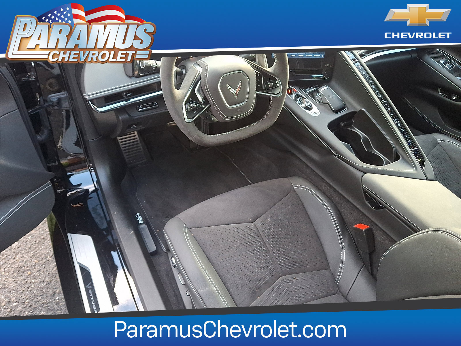 Used 2024 Chevrolet Corvette Stingray Premium Cpe w/ Z51 Performance Package RWD image 10