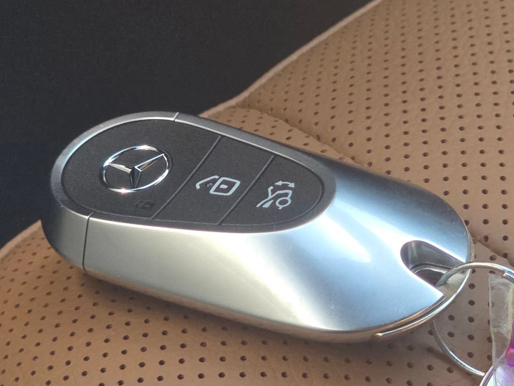 New 2027 Mercedes-Benz CLE 300 4MATIC Cabriolet image 35