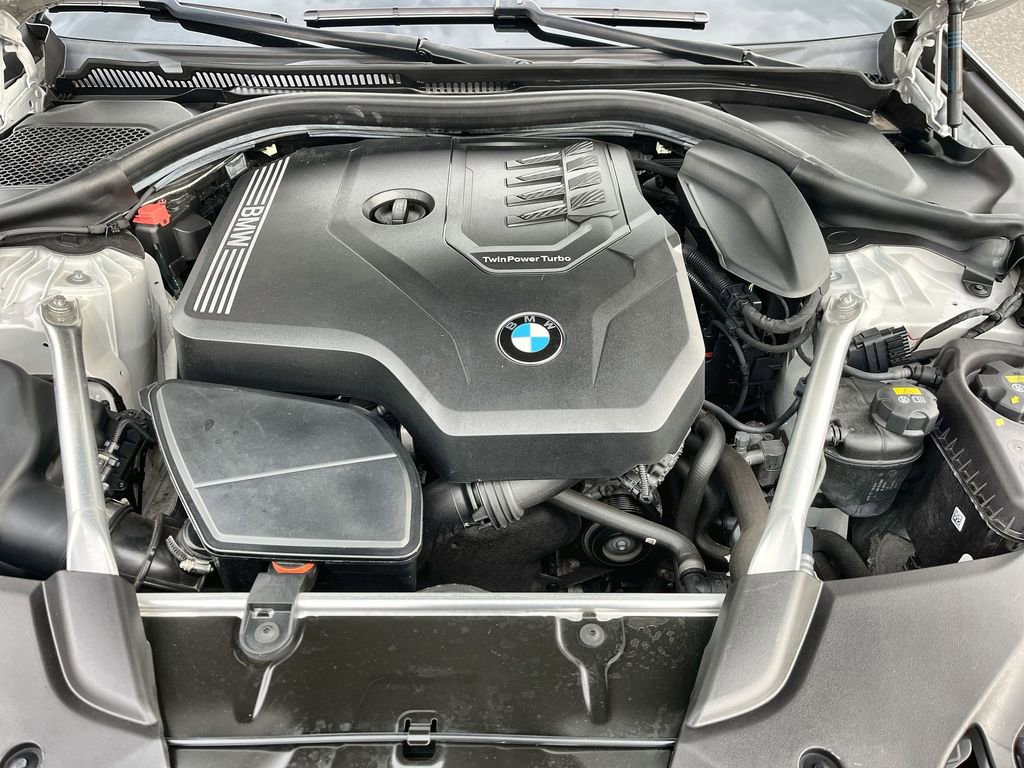 Certified 2022 BMW 530i xDrive w/ Convenience Package image 27