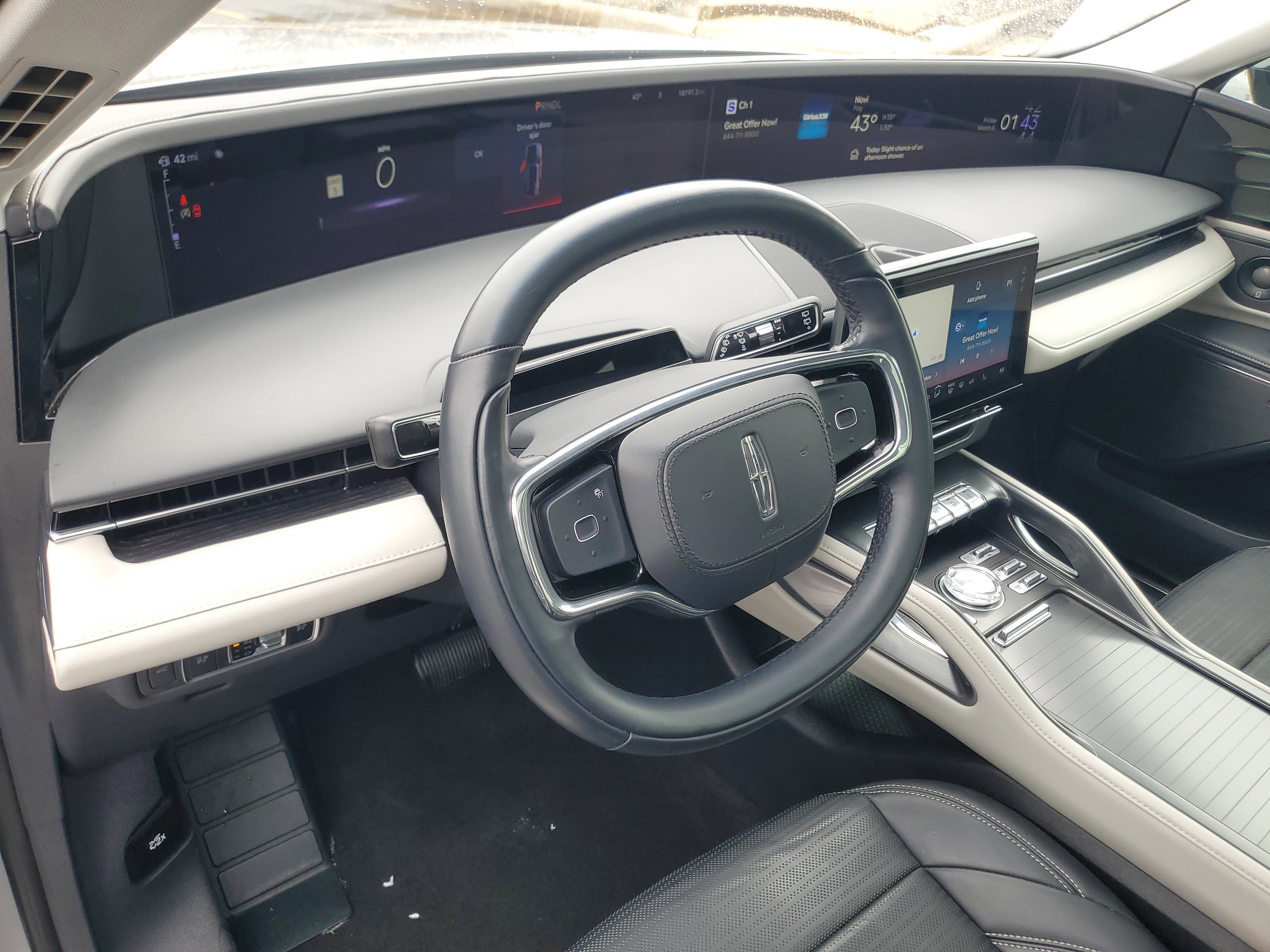 Used 2024 Lincoln Nautilus Reserve w/ Equipment Group 202A image 13