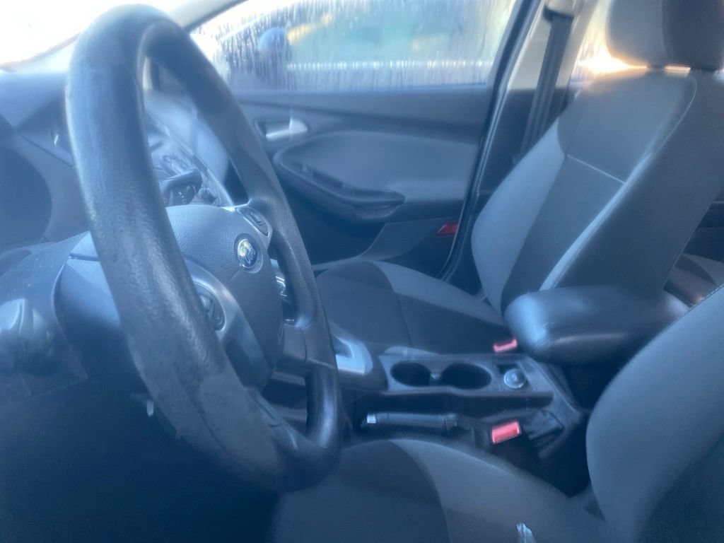 Used 2013 Ford Focus SE FWD image 13