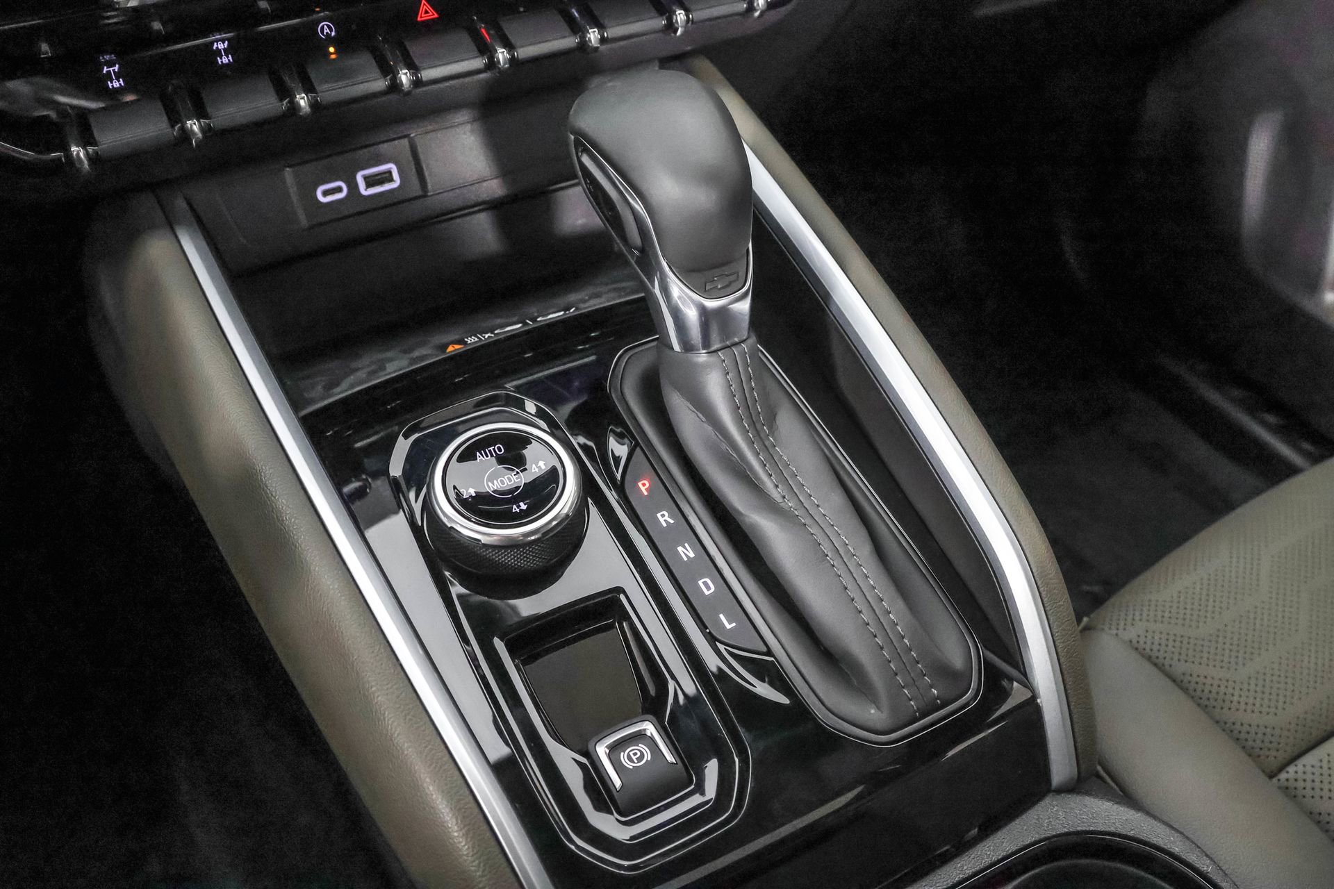 Certified 2025 Chevrolet Colorado ZR2 w/ Technology Package image 35