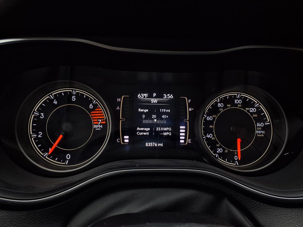 Used 2019 Jeep Cherokee Latitude Plus w/ Cold Weather Group image 17