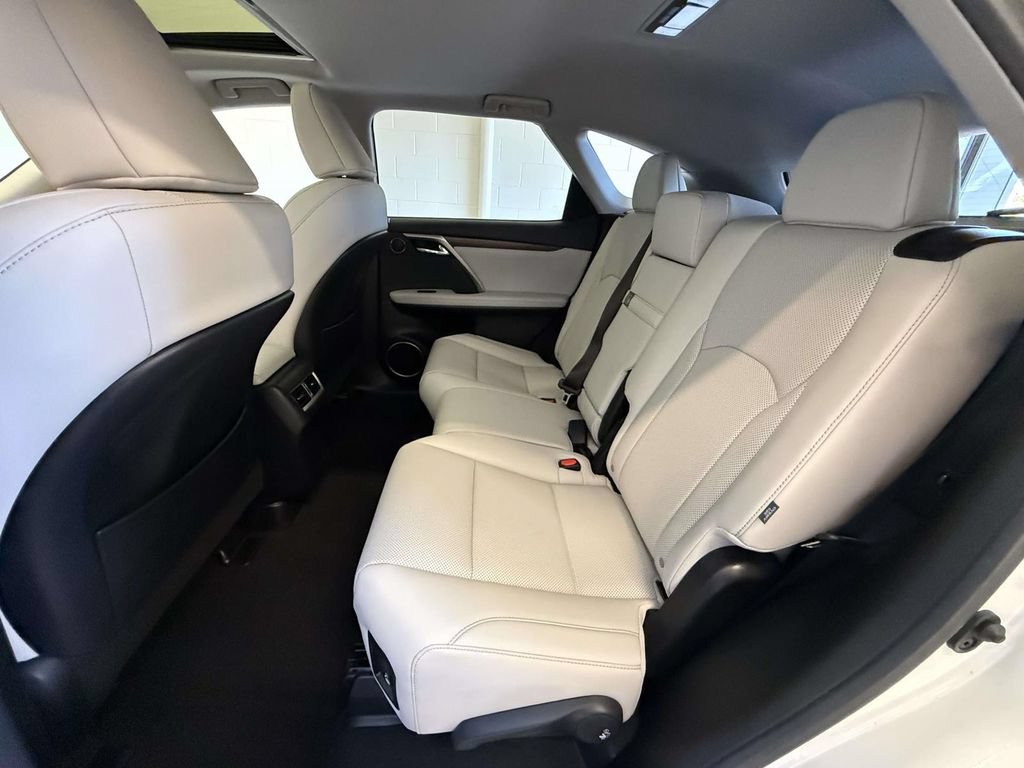 Certified 2022 Lexus RX 350L Premium w/ Premium Package AWD/4WD image 20