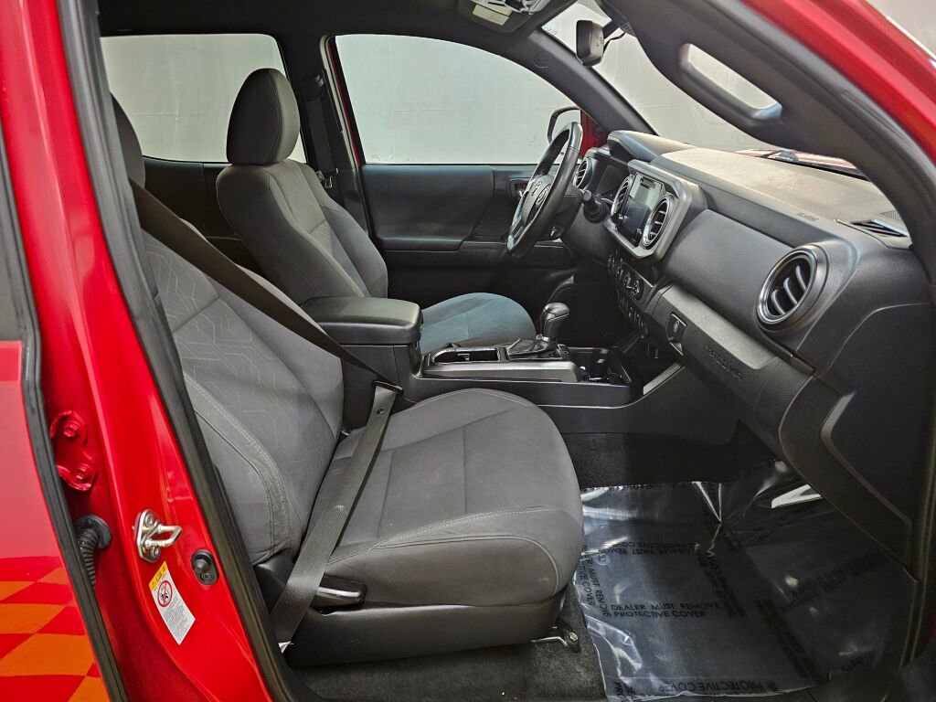 Used 2019 Toyota Tacoma TRD Off-Road w/ Technology Package AWD/4WD image 11