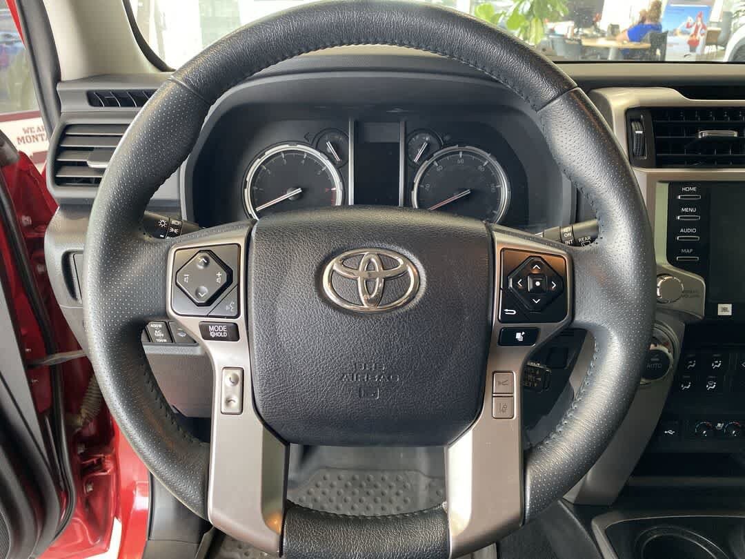 Used 2022 Toyota 4Runner Limited AWD/4WD image 17