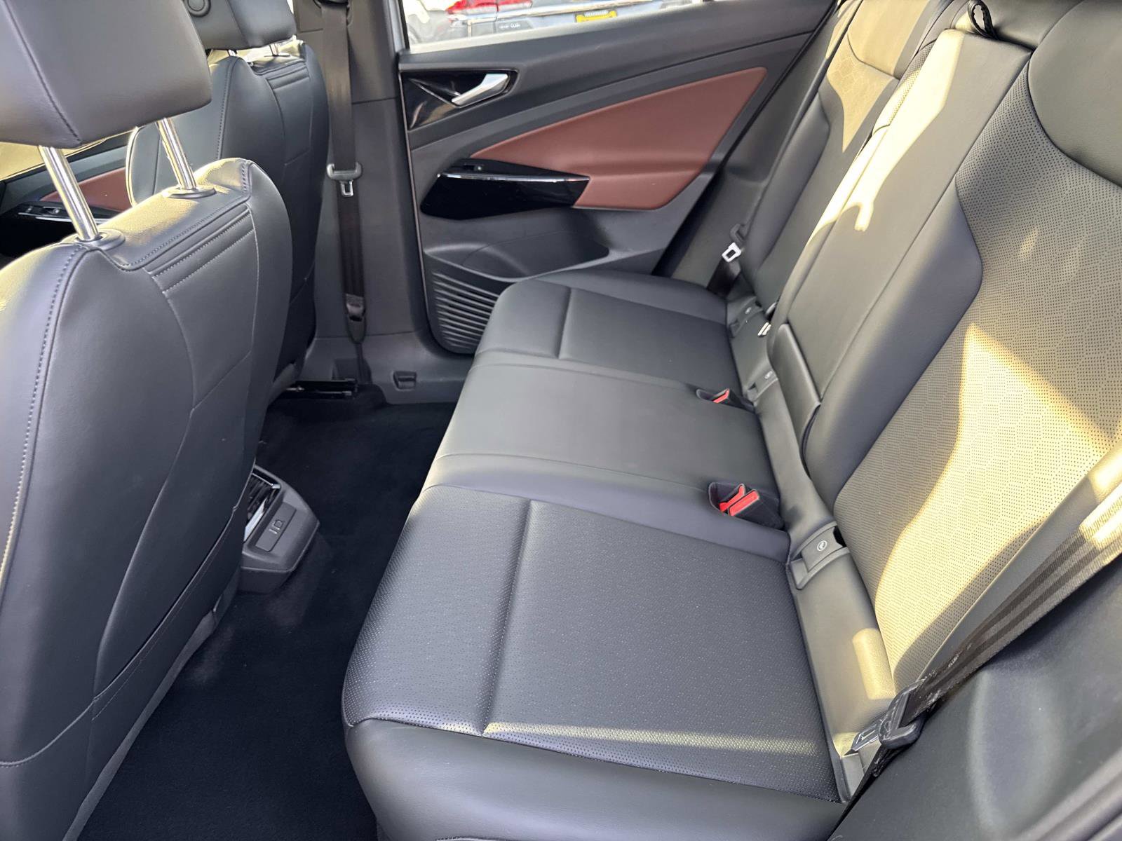 Used 2022 Volkswagen ID.4 Pro S image 11