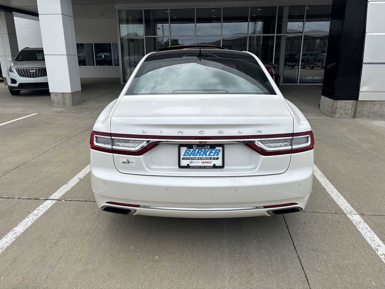 Used 2019 Lincoln Continental Reserve FWD image 7