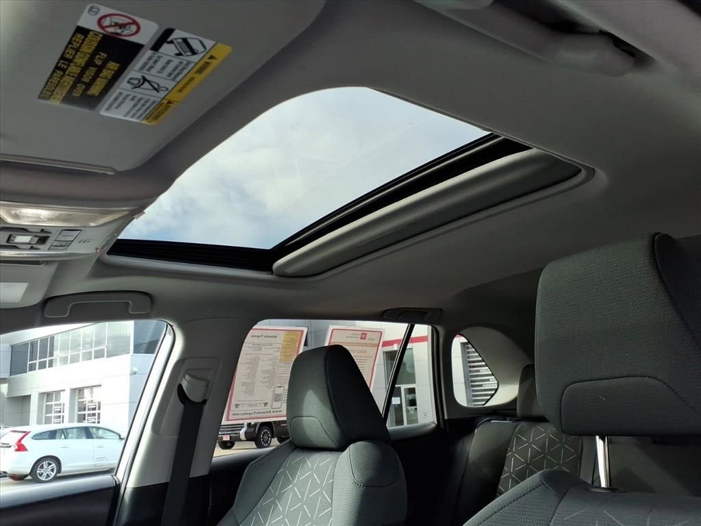 Certified 2022 Toyota RAV4 XLE image 16