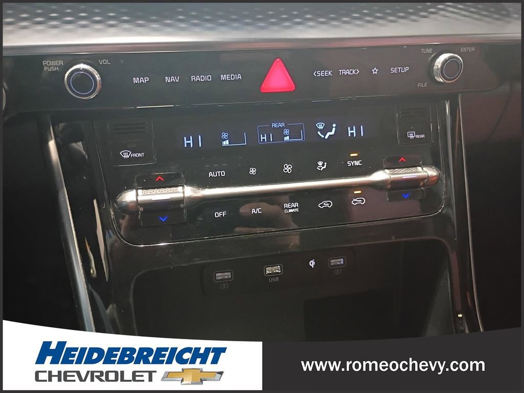 Used 2022 Kia Carnival SX Prestige image 25