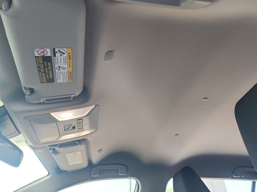 Used 2023 Toyota RAV4 XLE AWD/4WD image 19