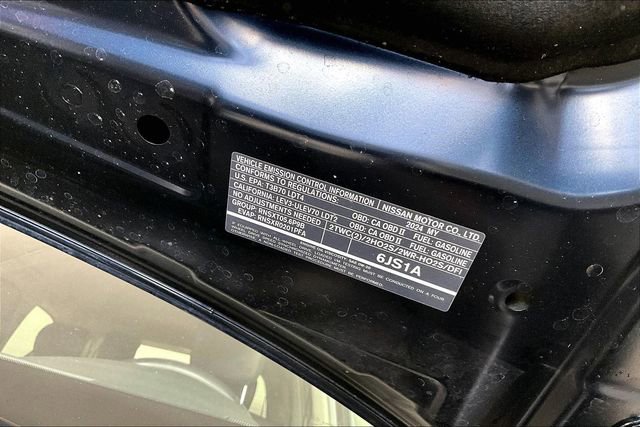 Used 2024 Nissan Armada SL w/ Captain's Chairs Package image 32