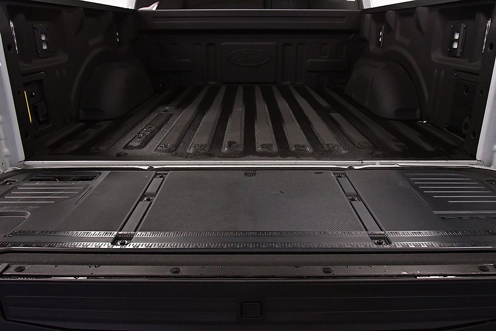 Used 2024 Ford F150 Lightning Flash image 13