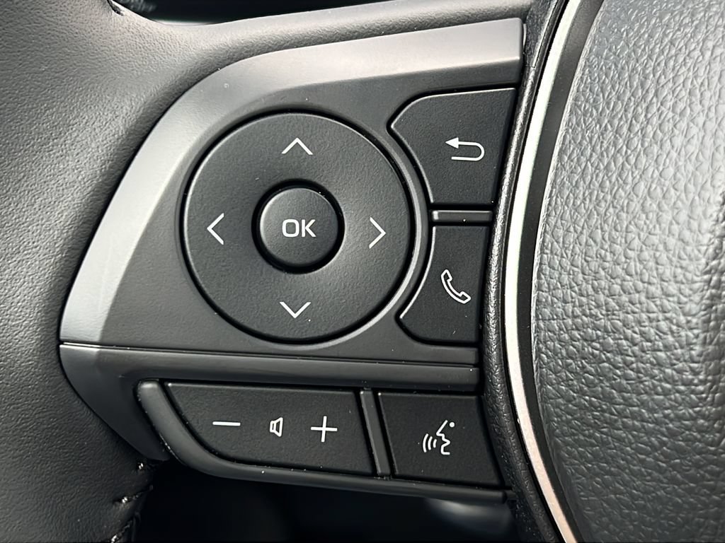 Used 2026 Toyota Corolla SE FWD image 18