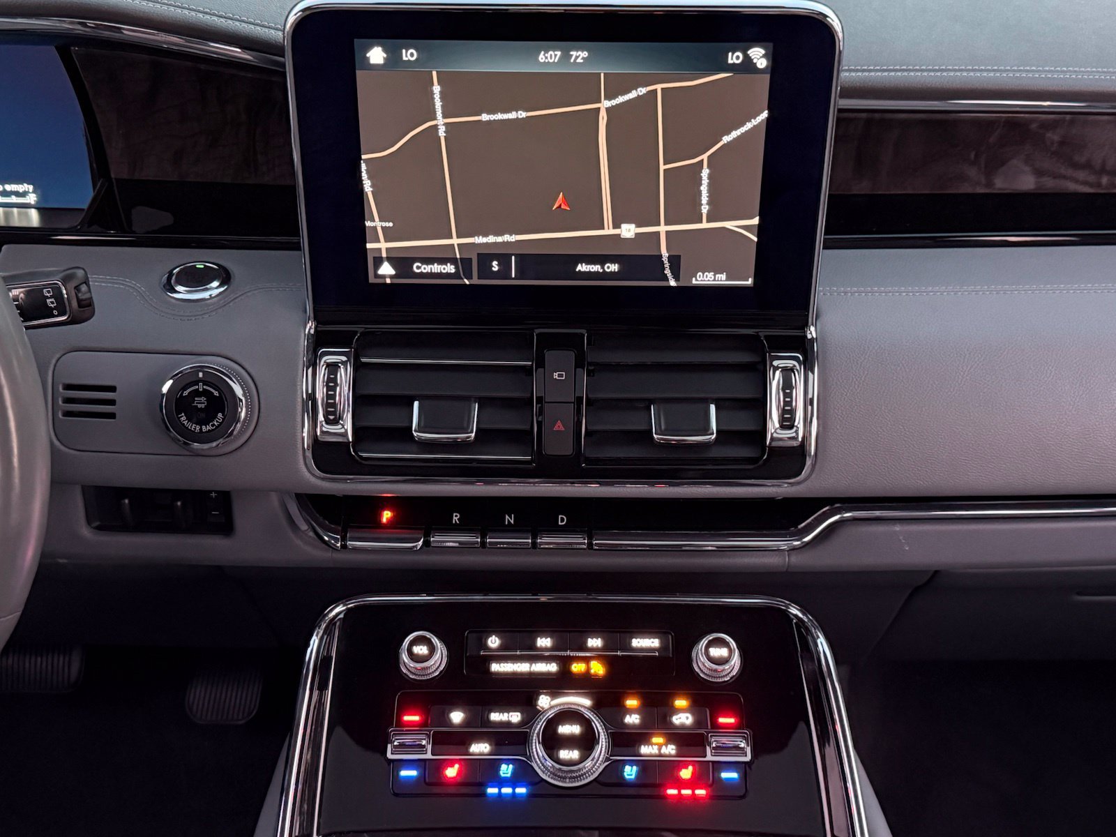 Used 2018 Lincoln Navigator Select RWD image 23