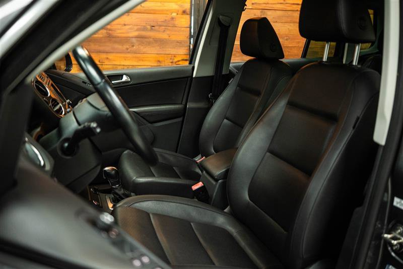 Used 2016 Volkswagen Tiguan SE image 9