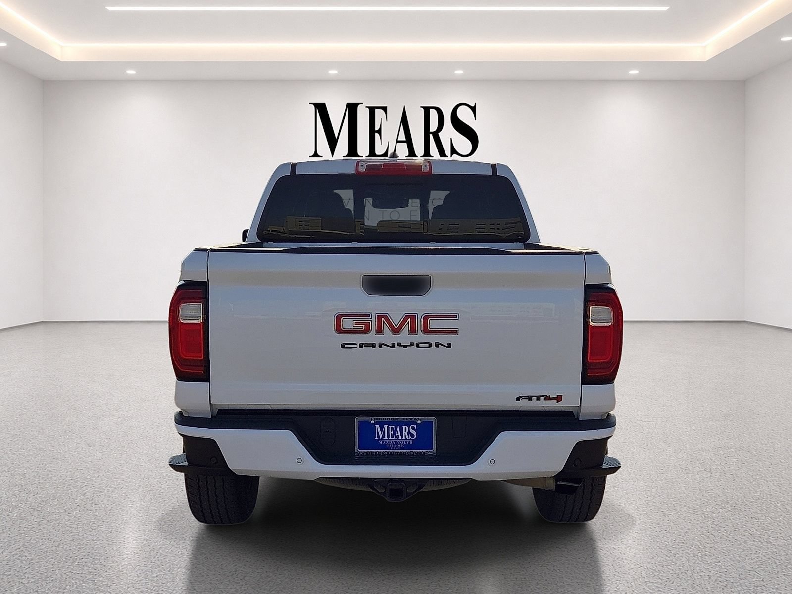 Used 2024 GMC Canyon AT4 w/ Technology Package AWD/4WD image 4